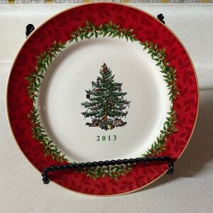 Vtg Christmas Tree Plate with Red Border Design 2013 collector plate